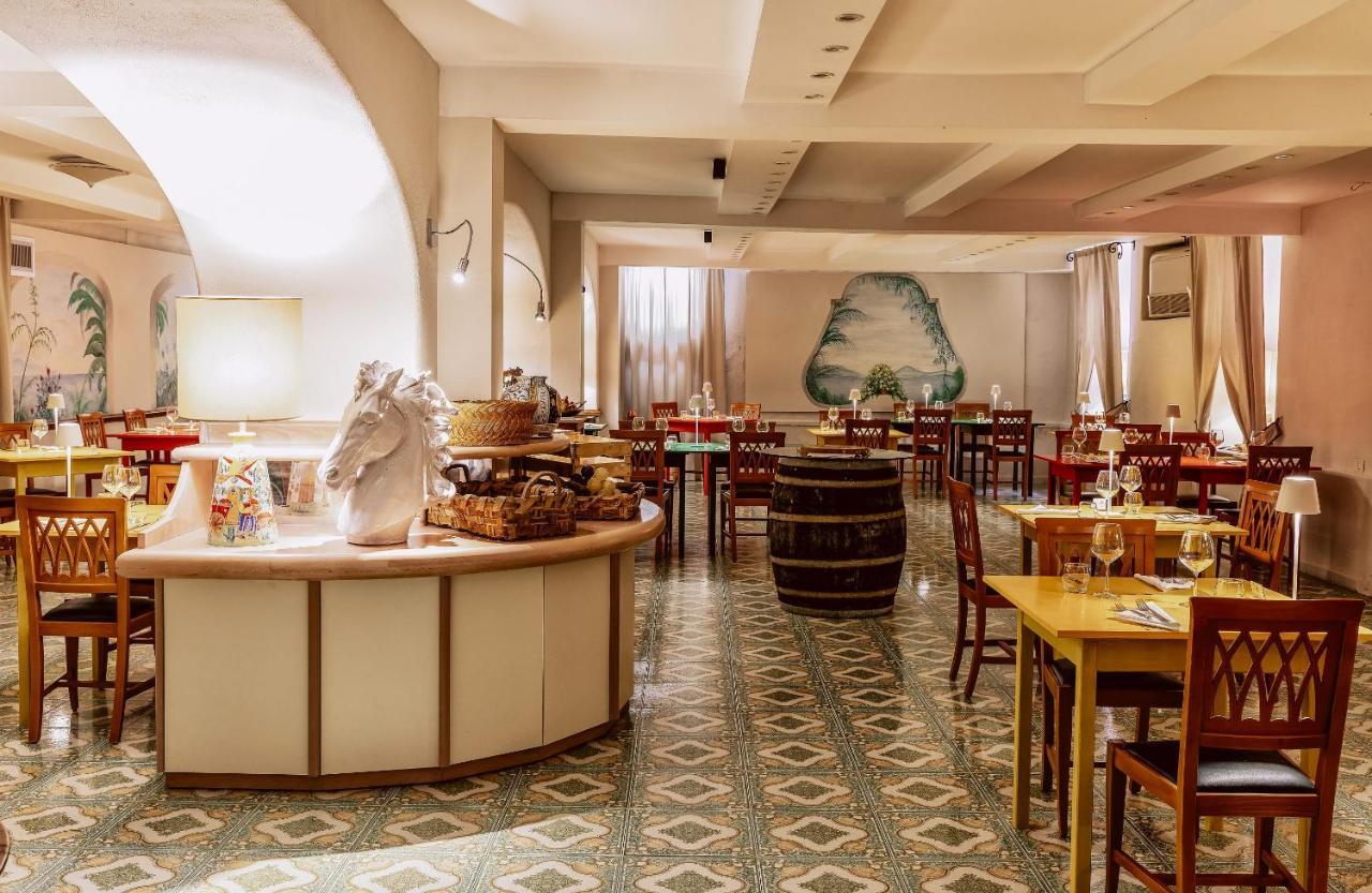 Hotel Terme Oriente - Beach & Spa Искья Экстерьер фото
